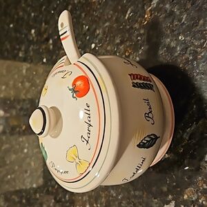 Tabletops Unlimited Kitchen Prep 101  Sauce \ Cheese Boat - Lid - Ladle Vintage